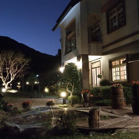 Left Bank Bnb Jiaoxi Exterior foto