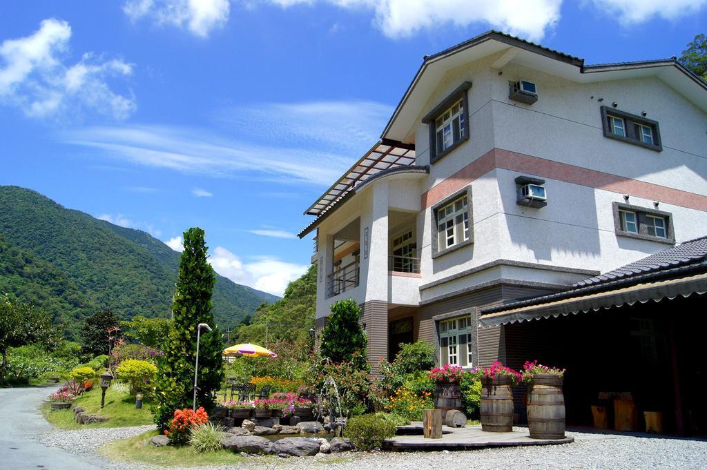 Left Bank Bnb Jiaoxi Exterior foto